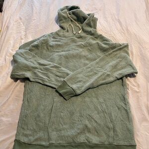 Women’s  Green Hooded Sweater size xl in excellent condition